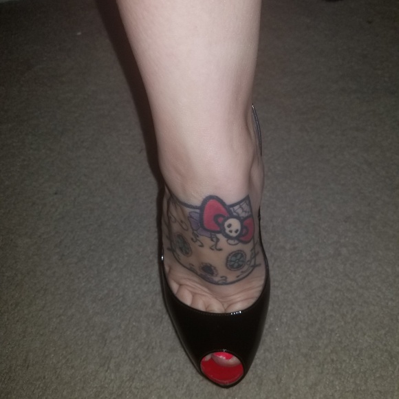 Christian Louboutin high heels - Picture 7 of 7